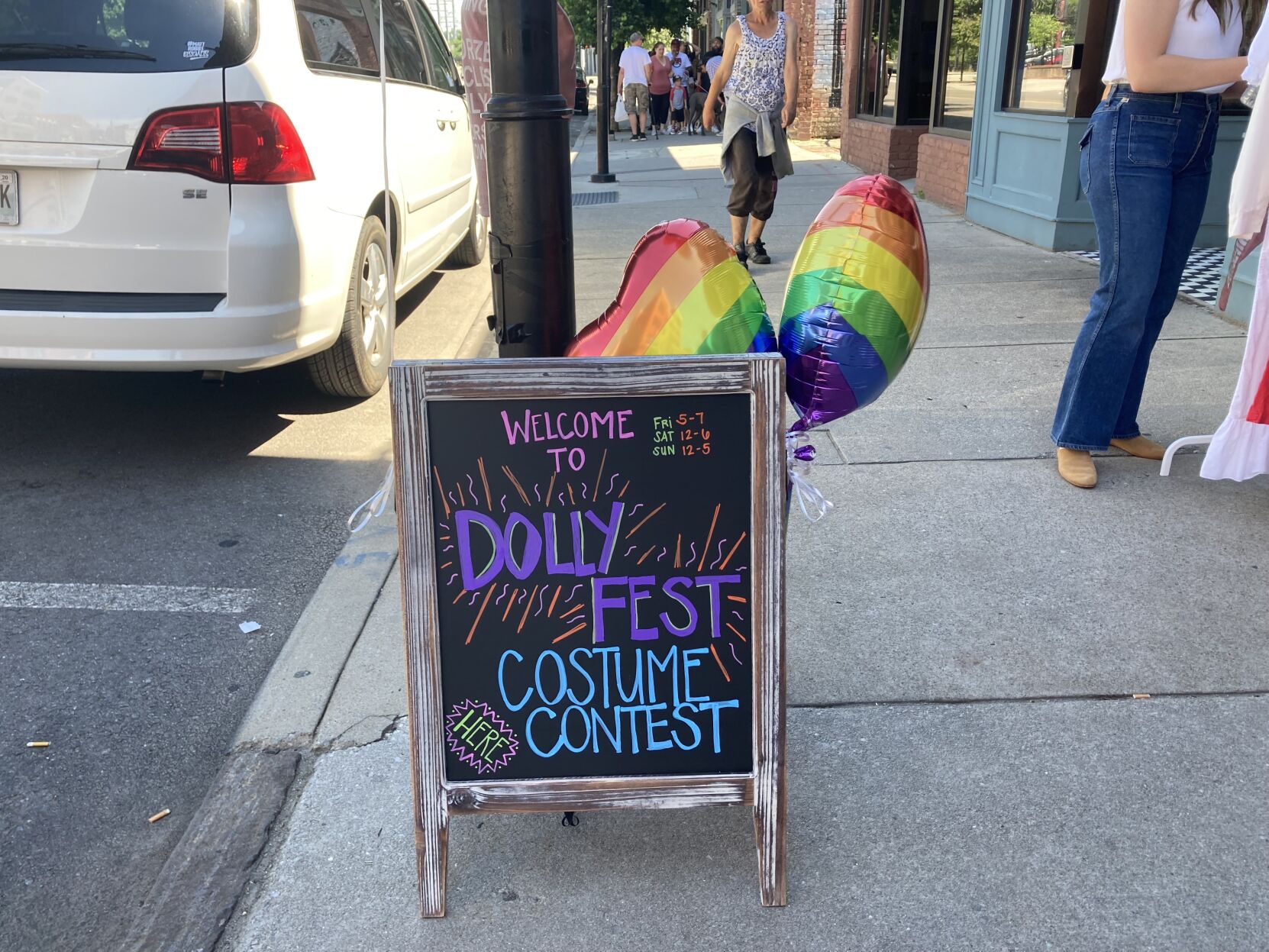 Dollyfest 2021 - Costume Contest Sign
